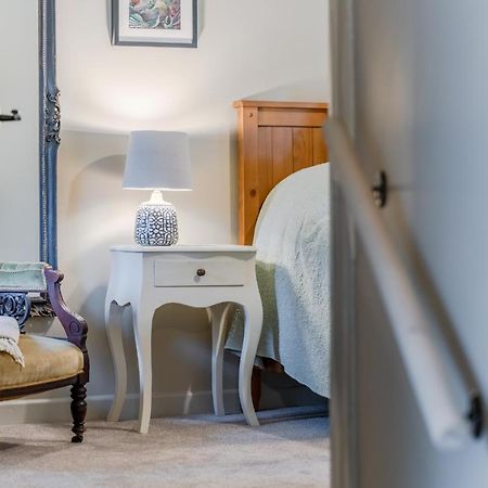 Cotswold Way Cottage Страуд Экстерьер фото