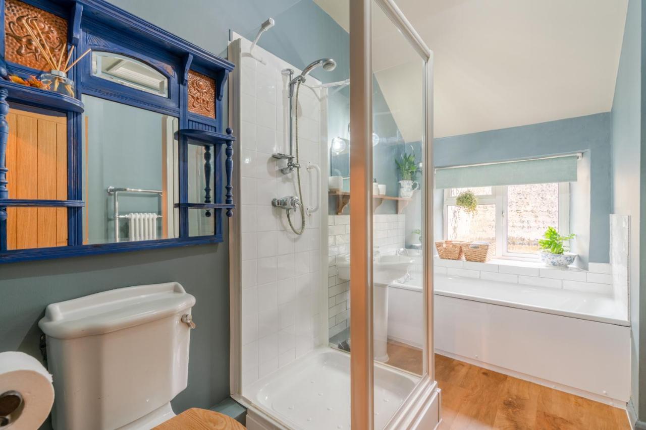 Cotswold Way Cottage Страуд Экстерьер фото