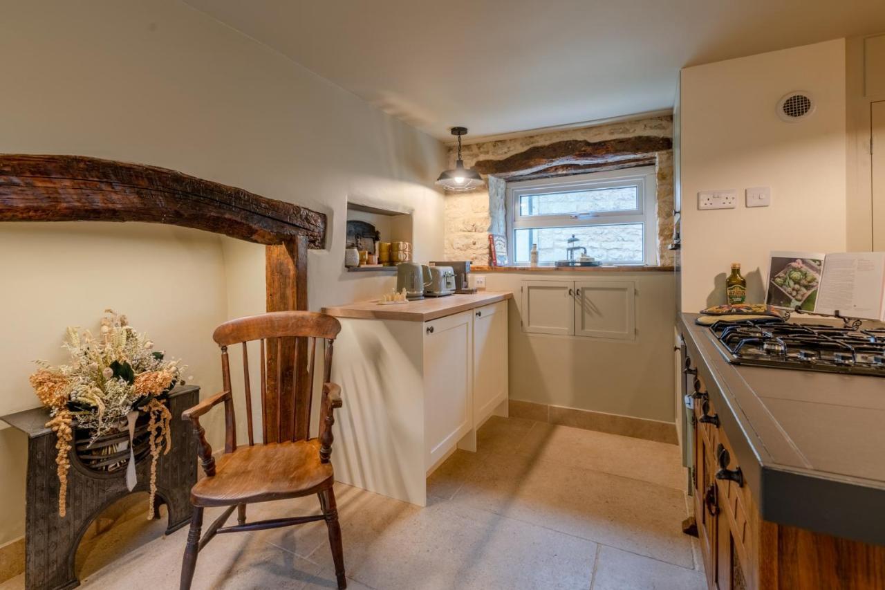Cotswold Way Cottage Страуд Экстерьер фото